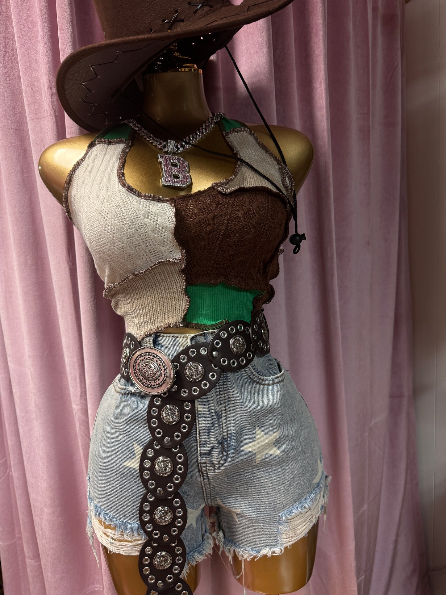 WOMENS DISTRESSED DENIM STAR SHORTS