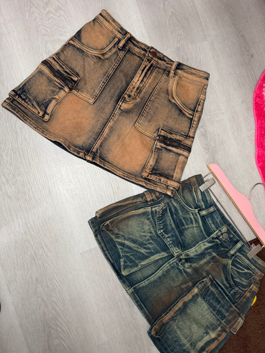 WOMEN'S DISTRESSED CARGO SKIRT