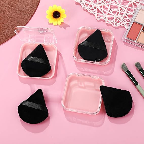 TRIANGLE POWDER MAKEUP PUFF WITH CASE