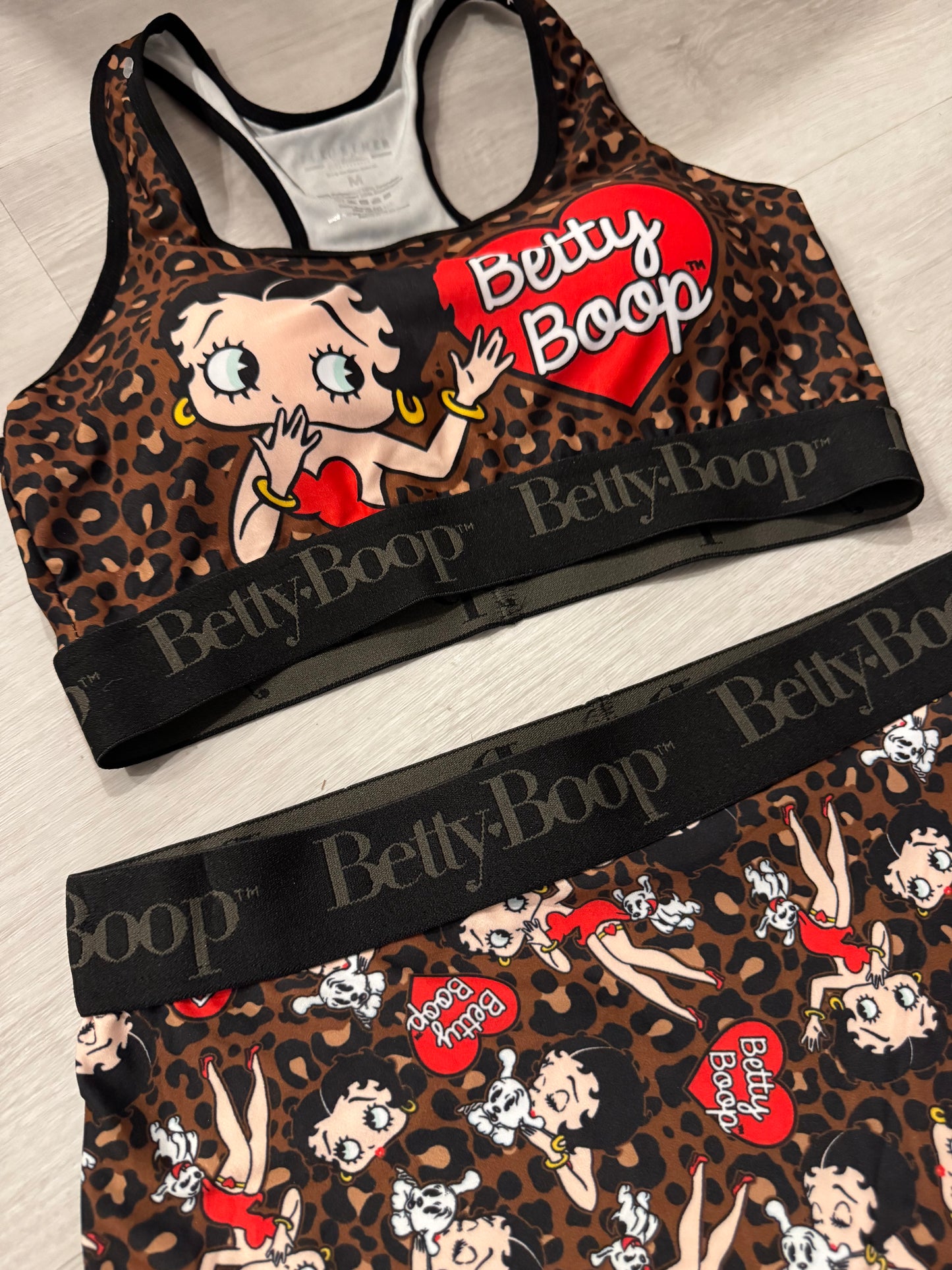 2 Piece Cartoon Graphic Activewear Set