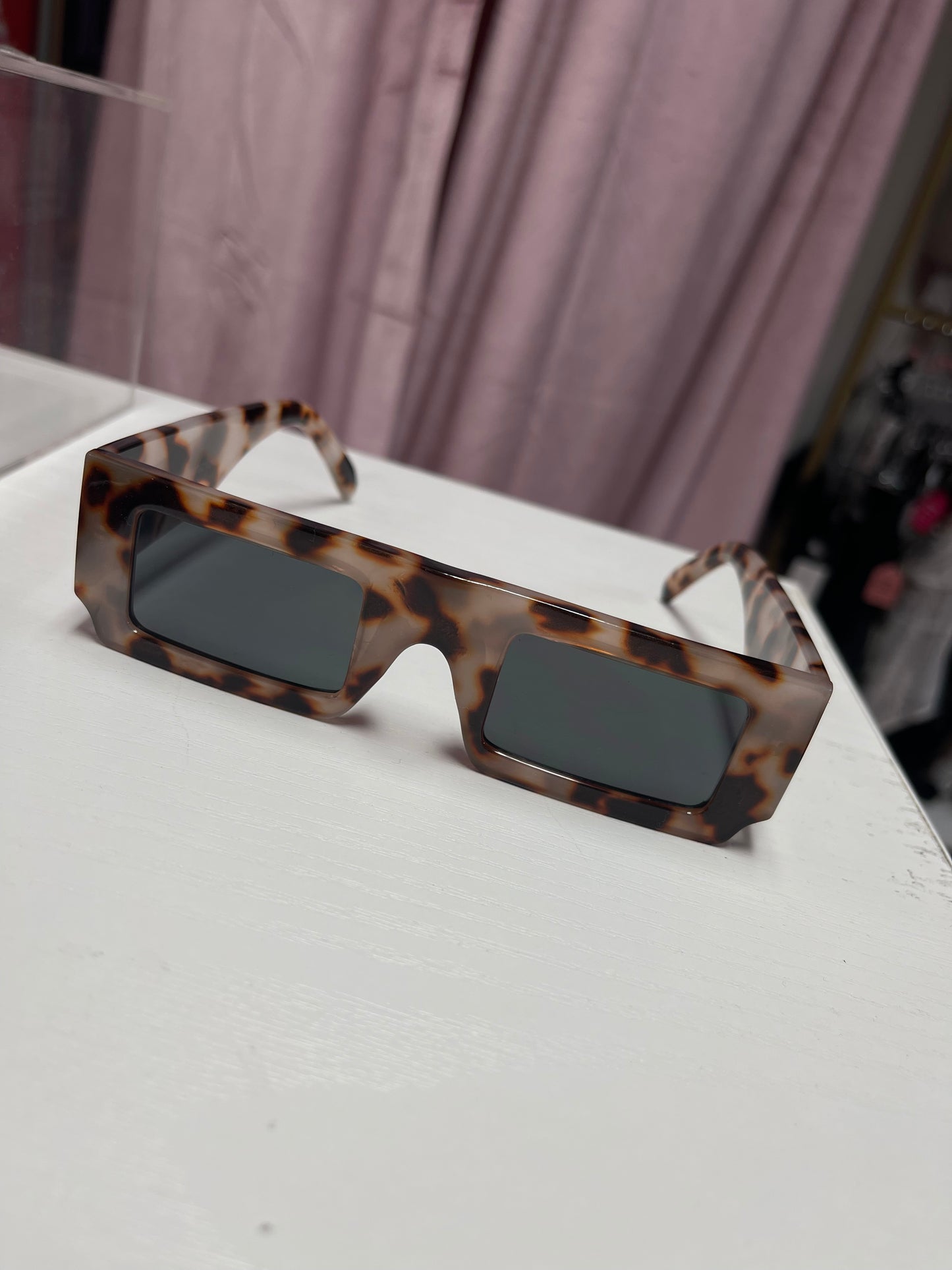 RETRO RECTANGLE FRAME BOX SUNGLASSES