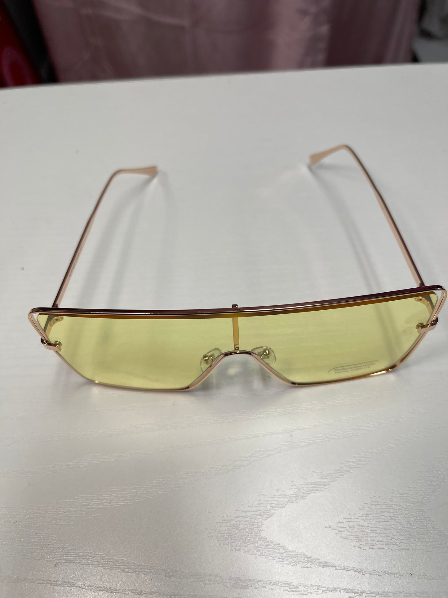 Retro Rectangle Sunglasses Gold Frame Melly Yellow Shades