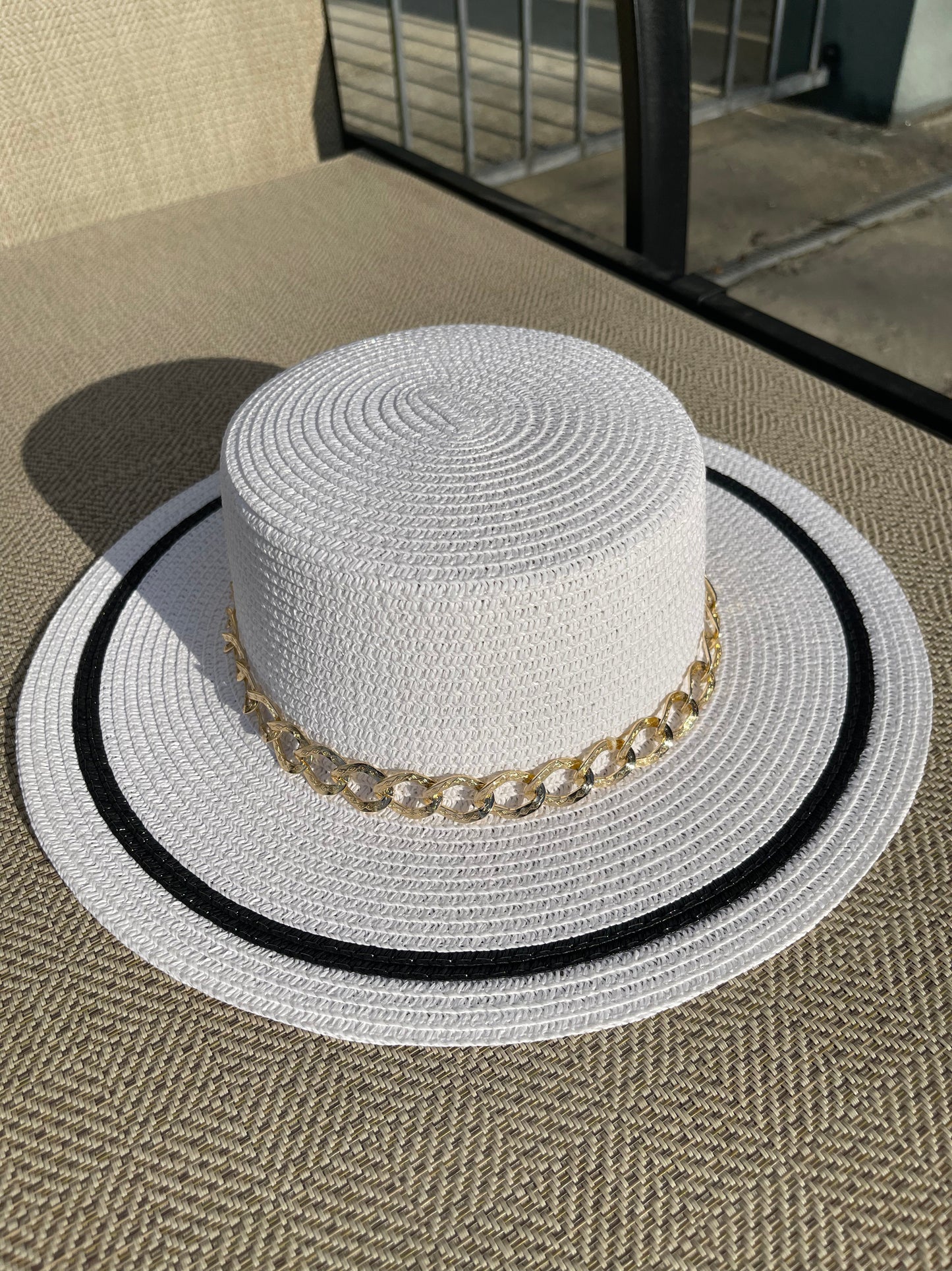 Chain-Linked Top Hat