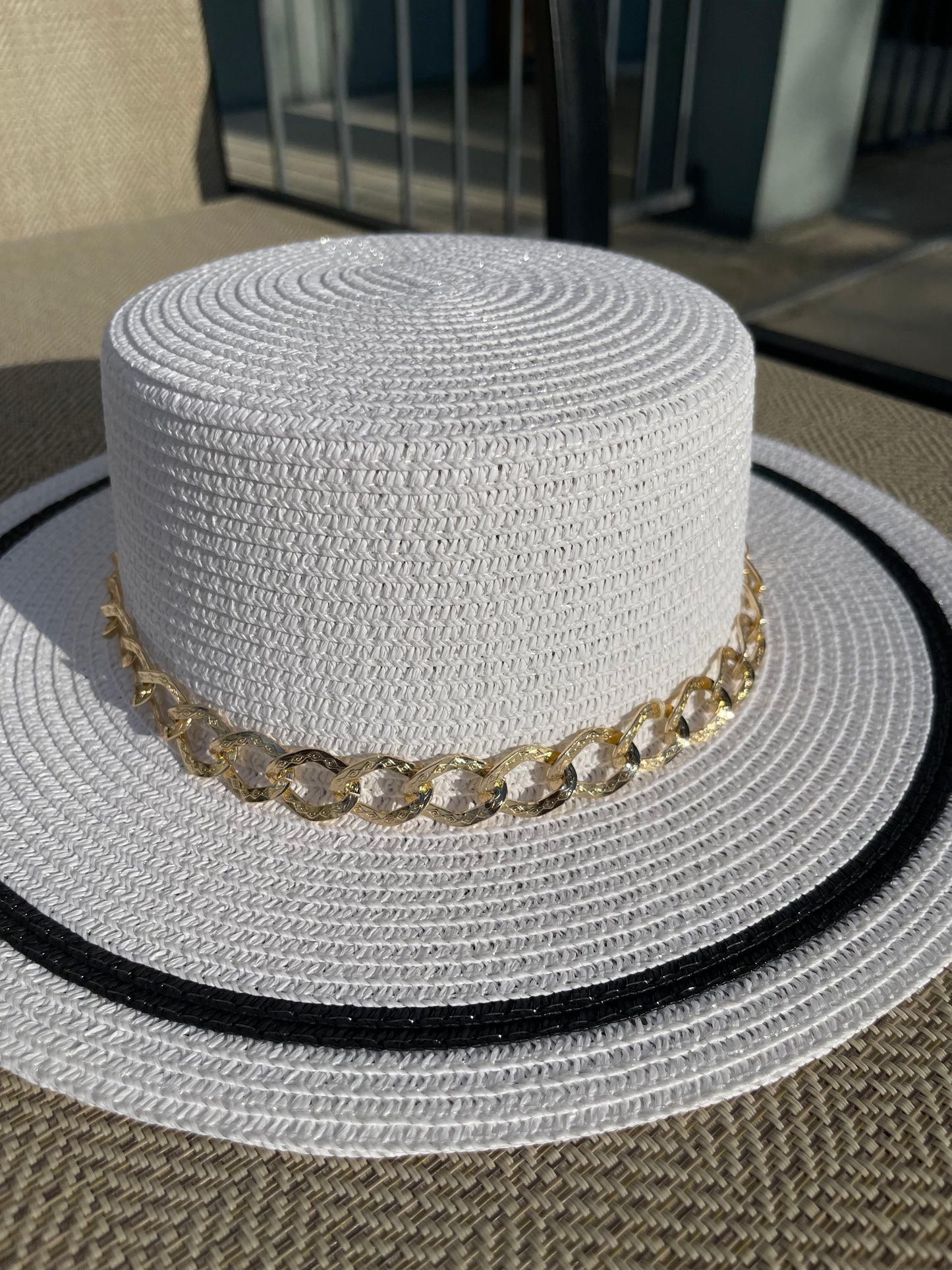 Chain-Linked Top Hat